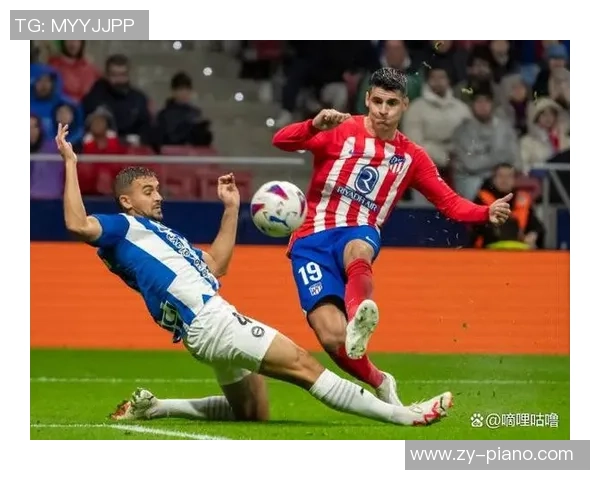 足总杯激战：马竞与巴萨2比2平局争议判罚引发全场沸腾